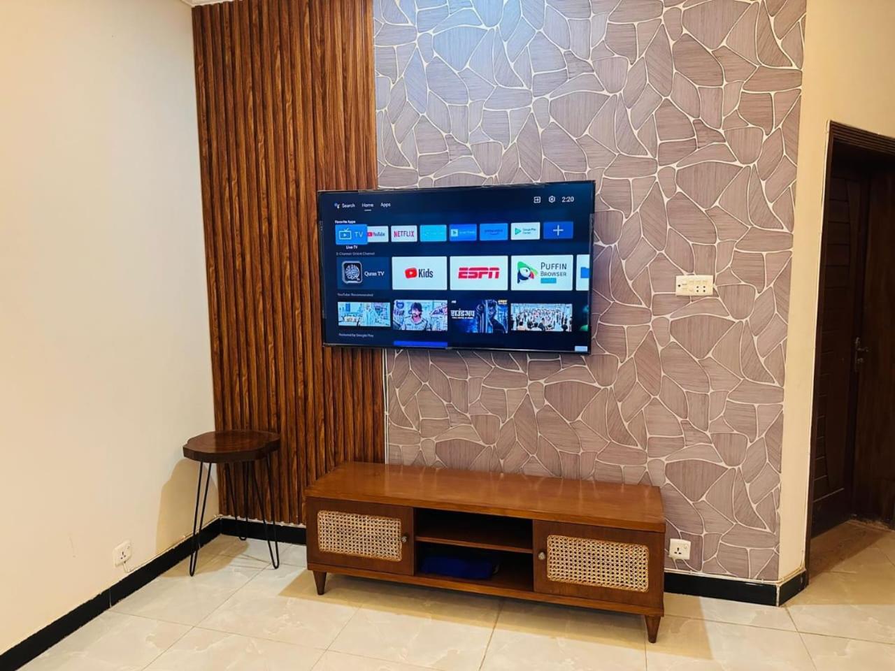 Holidazzle Lodge اسلام اباد المظهر الخارجي الصورة