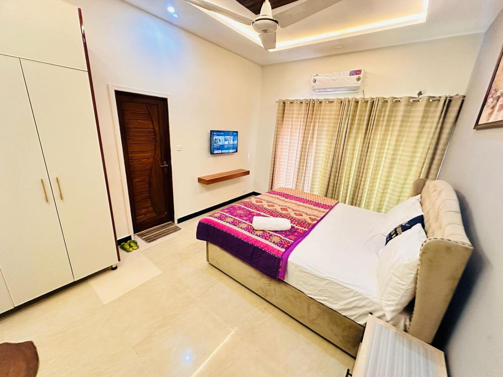 Holidazzle Lodge اسلام اباد المظهر الخارجي الصورة