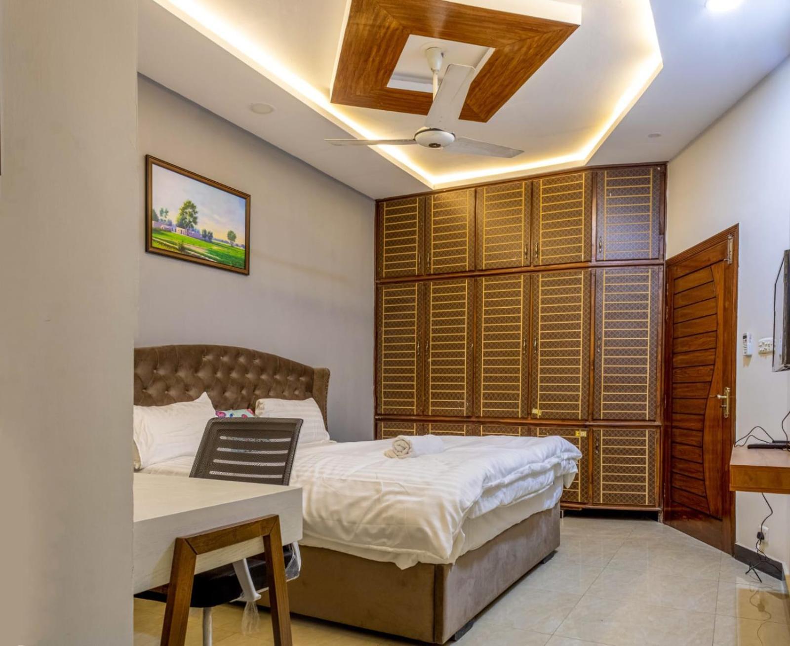 Holidazzle Lodge اسلام اباد المظهر الخارجي الصورة